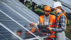 Servicios de campo: instalaciones sin contratiempos con ayuda de software